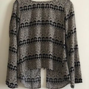 Patterned boutique blouse
